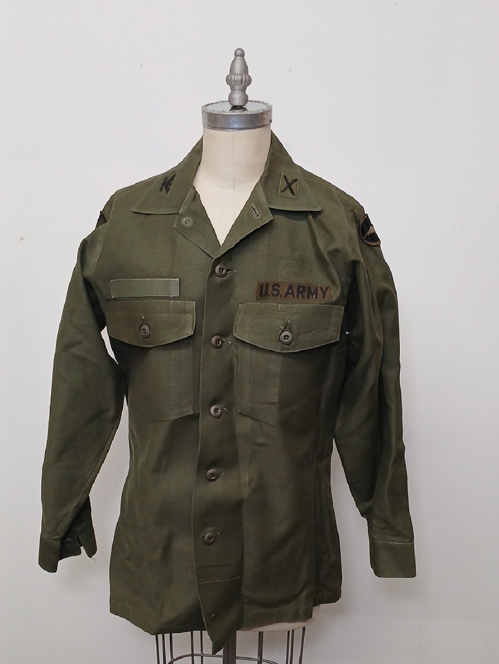 U.S. Army Olive Green Military Fatigue Shirt / Vietnam Era